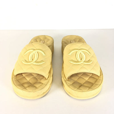 Chanel CC Logo Slides