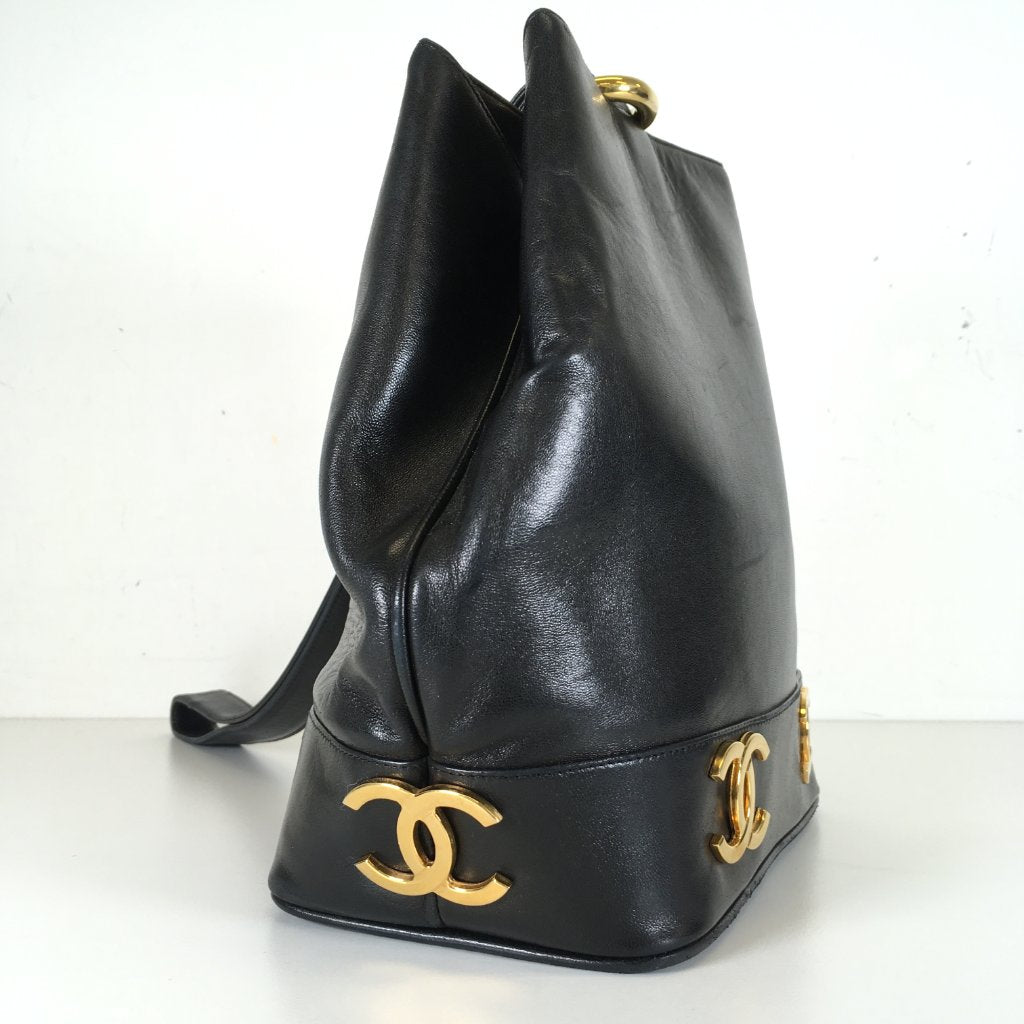 CHANEL VINTAGE BUCKET BAG