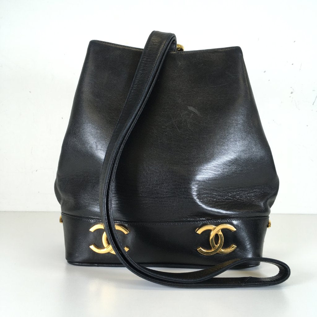 CHANEL VINTAGE BUCKET BAG