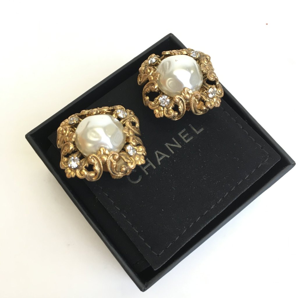 Chanel Clip On Pearl Earrings