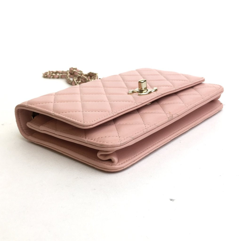 Chanel Trendy CC Wallet on Chain