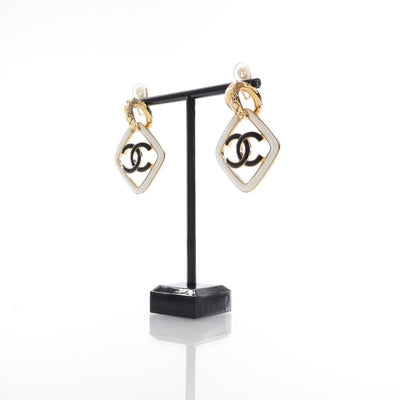 Chanel 22S Diamond Clip On Earrings GHW