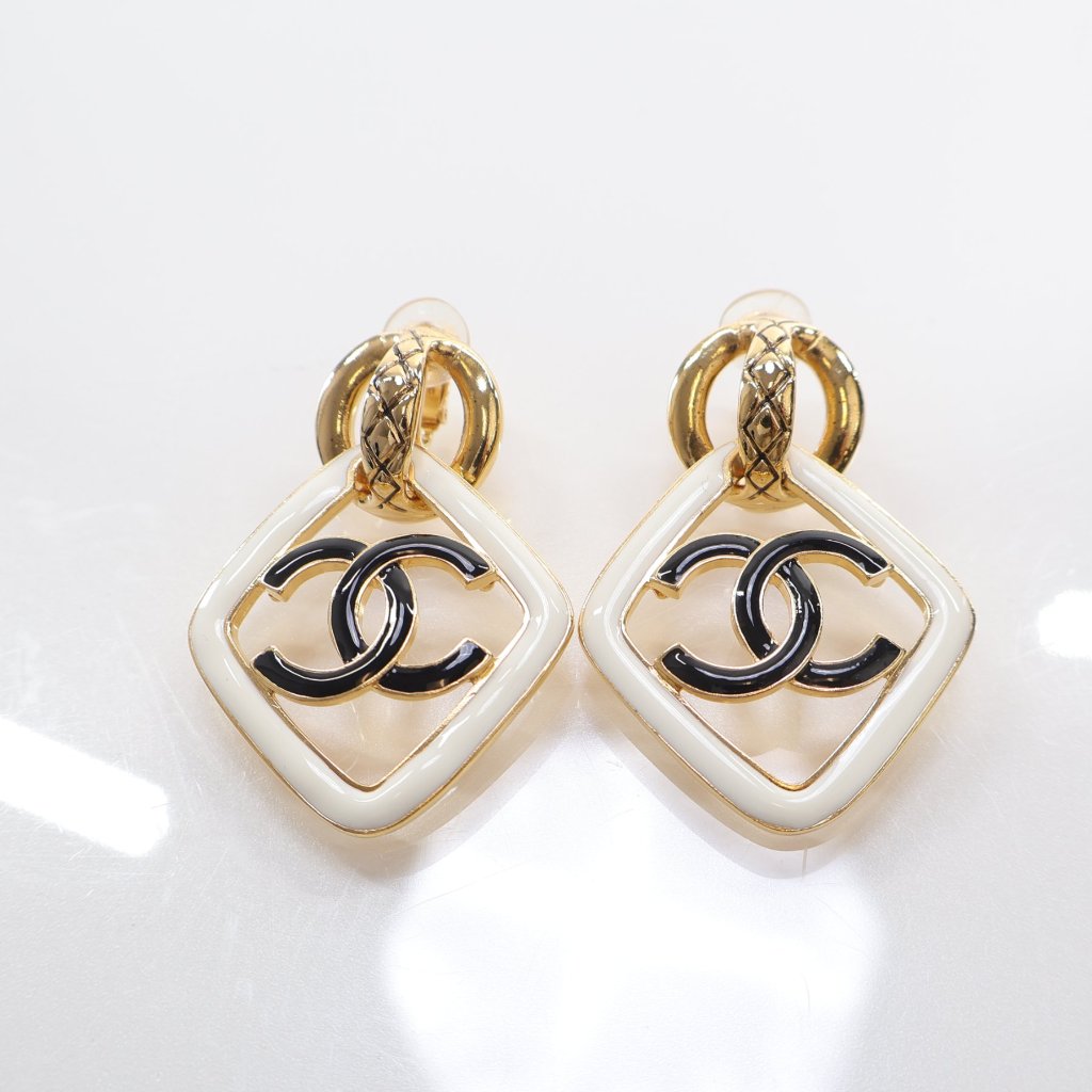 Chanel 22S Diamond Clip On Earrings GHW