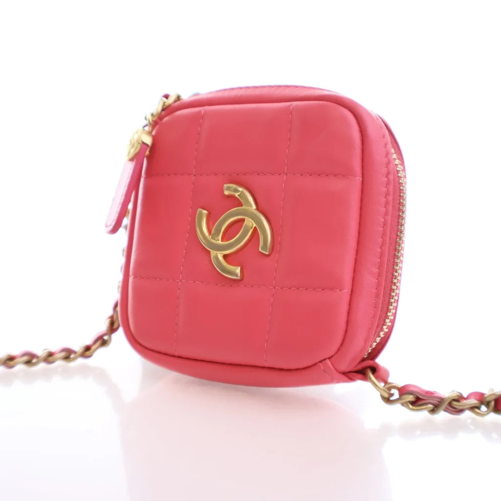 Chanel Diamond Pouch Mini Pink Lambskin