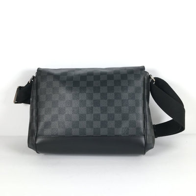 Lous Vuitton Messenger