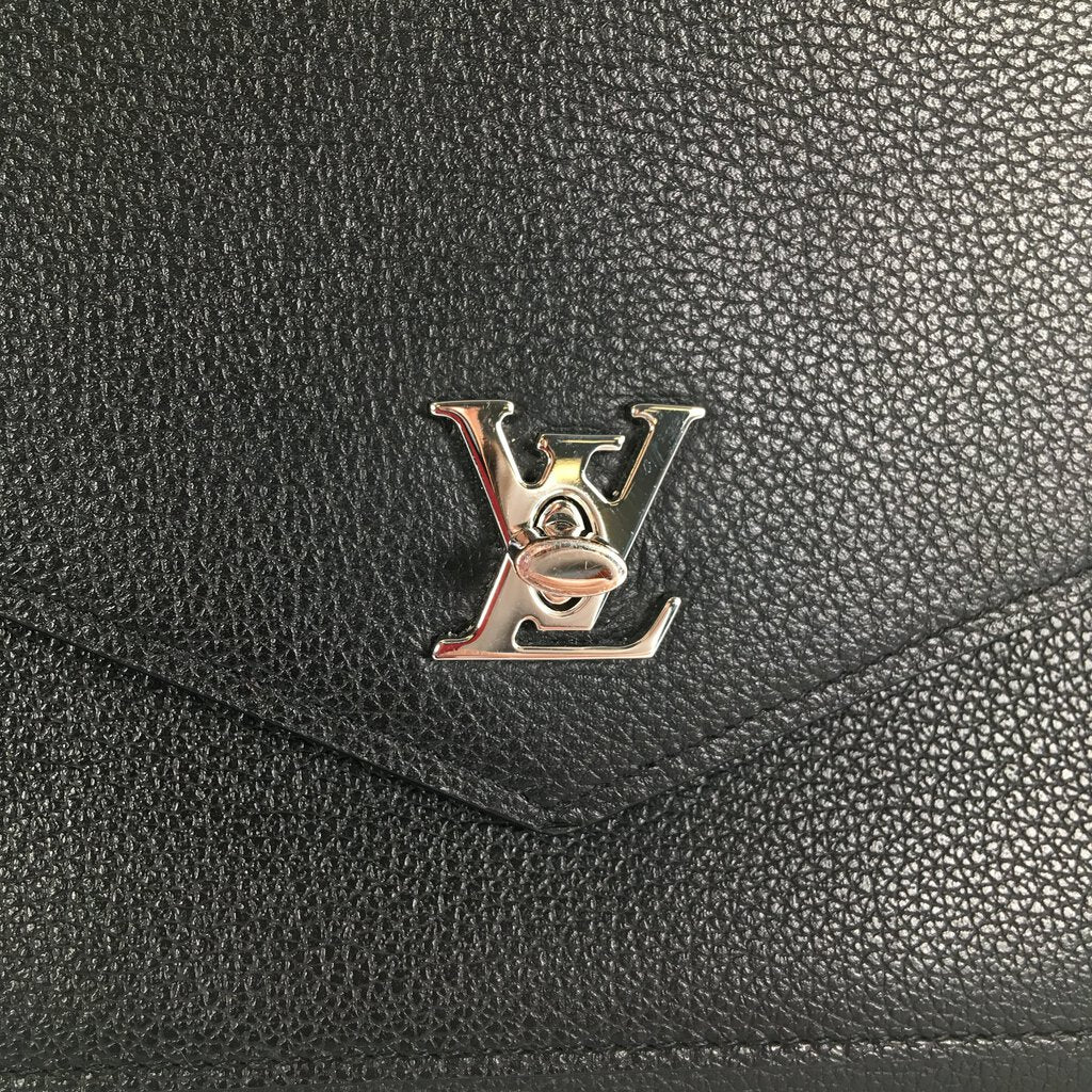 Louis Vuitton Lockme Pochette