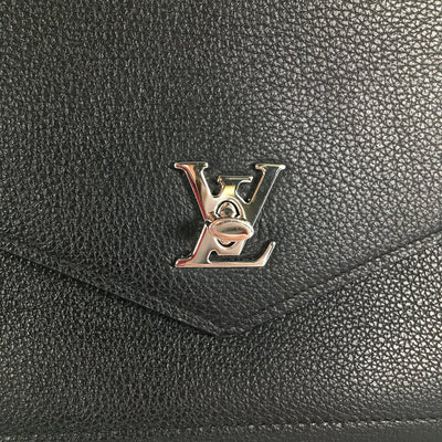 Louis Vuitton Lockme Pochette