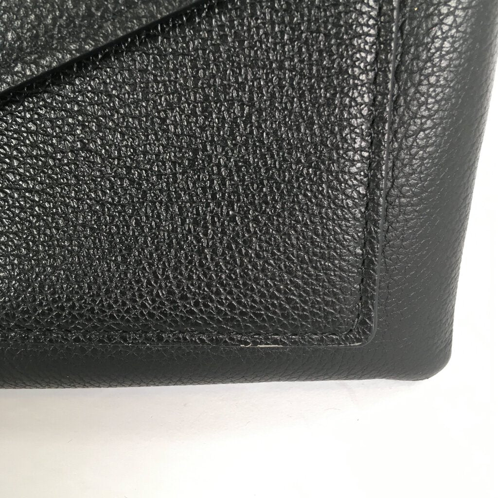 Louis Vuitton Lockme Pochette