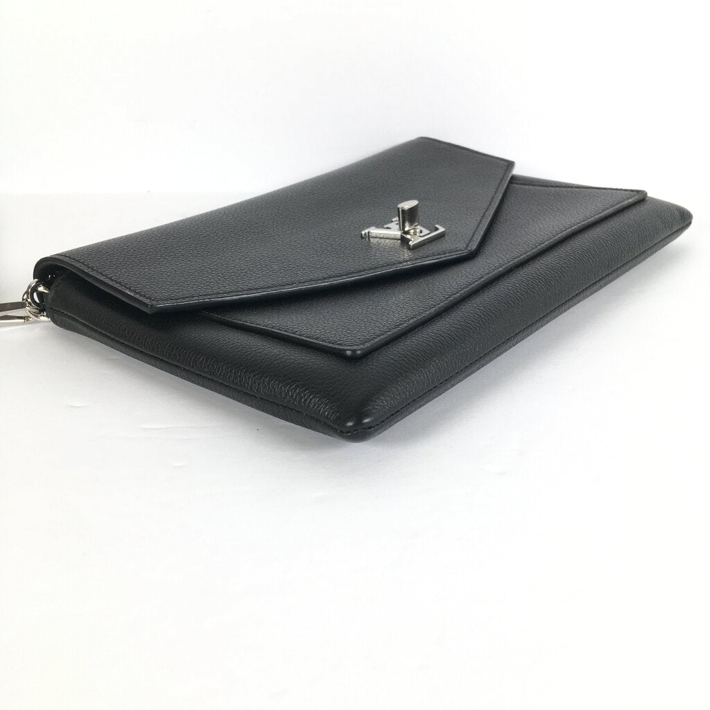 Louis Vuitton Lockme Pochette