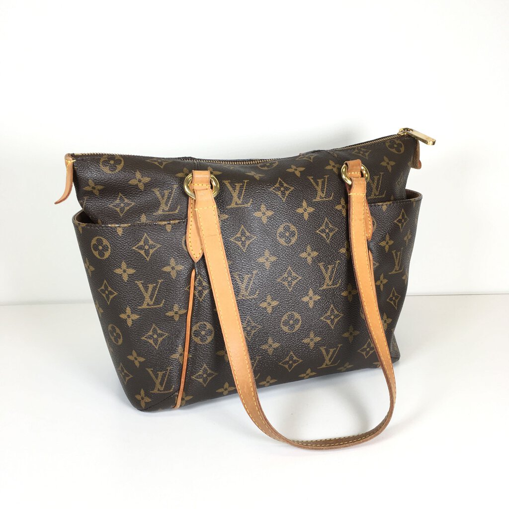 Louis Vuitton Totally