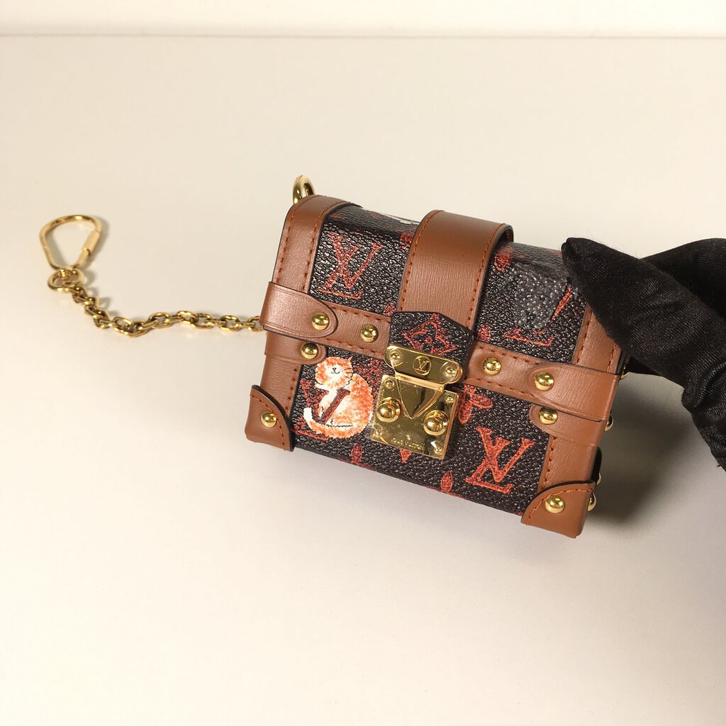 Louis Vuitton Catogram Essential Trunk