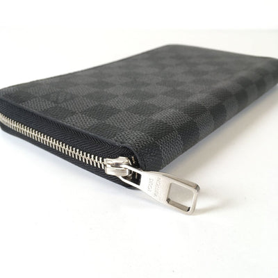 Louis Vuitton Zippy Wallet