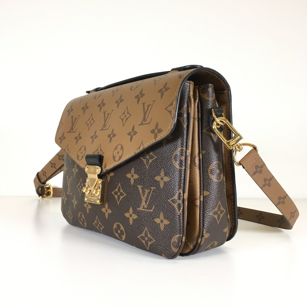 Louis Vuitton Pochette Metis