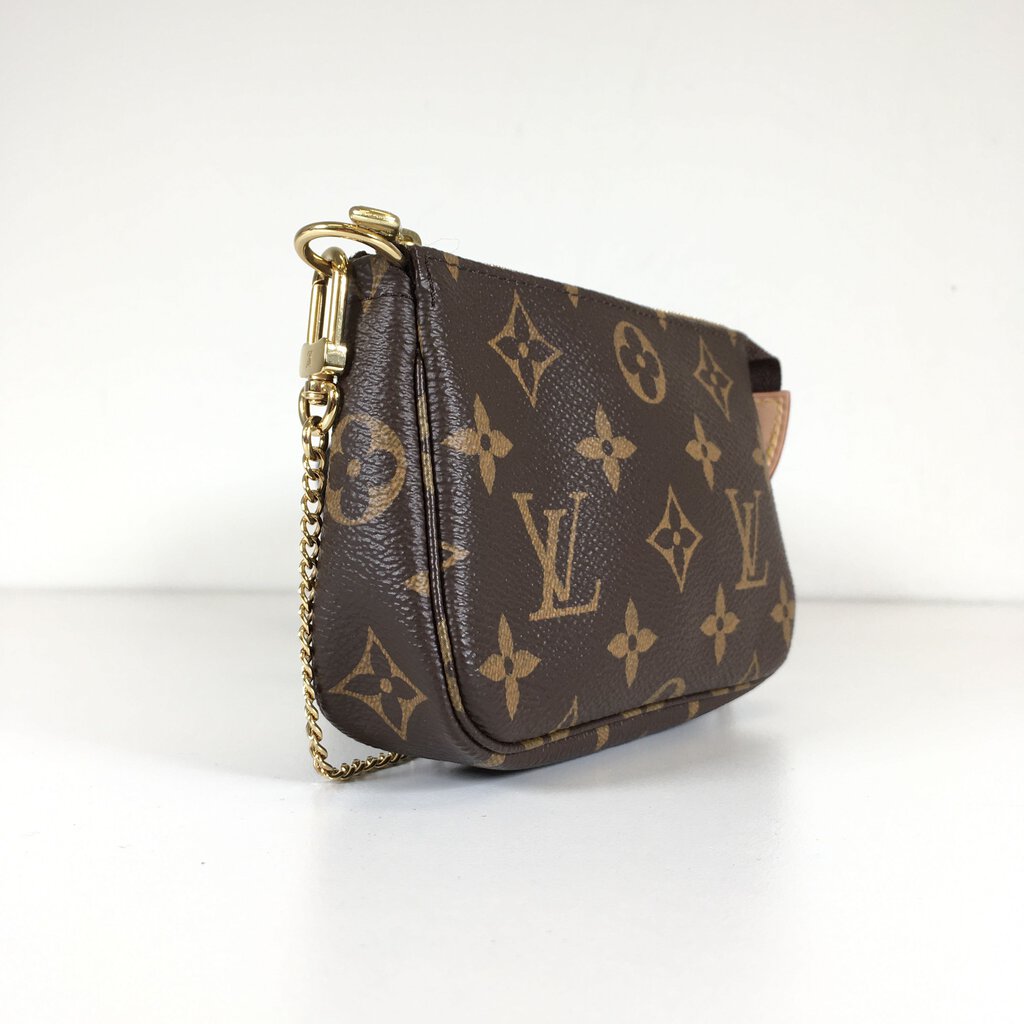 Louis Vuitton Mini Pochette Accessories