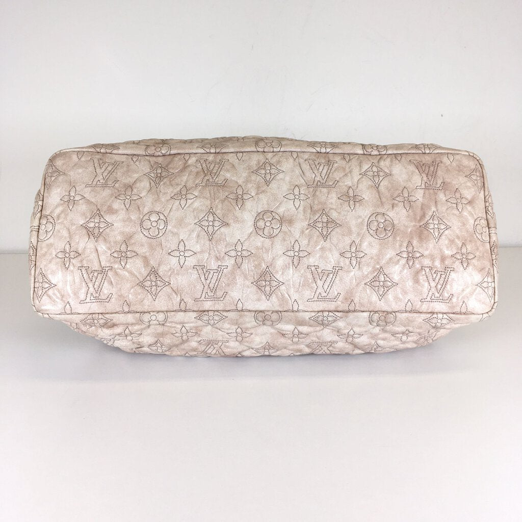 Louis Vuitton Cirrus Ecru Clutch