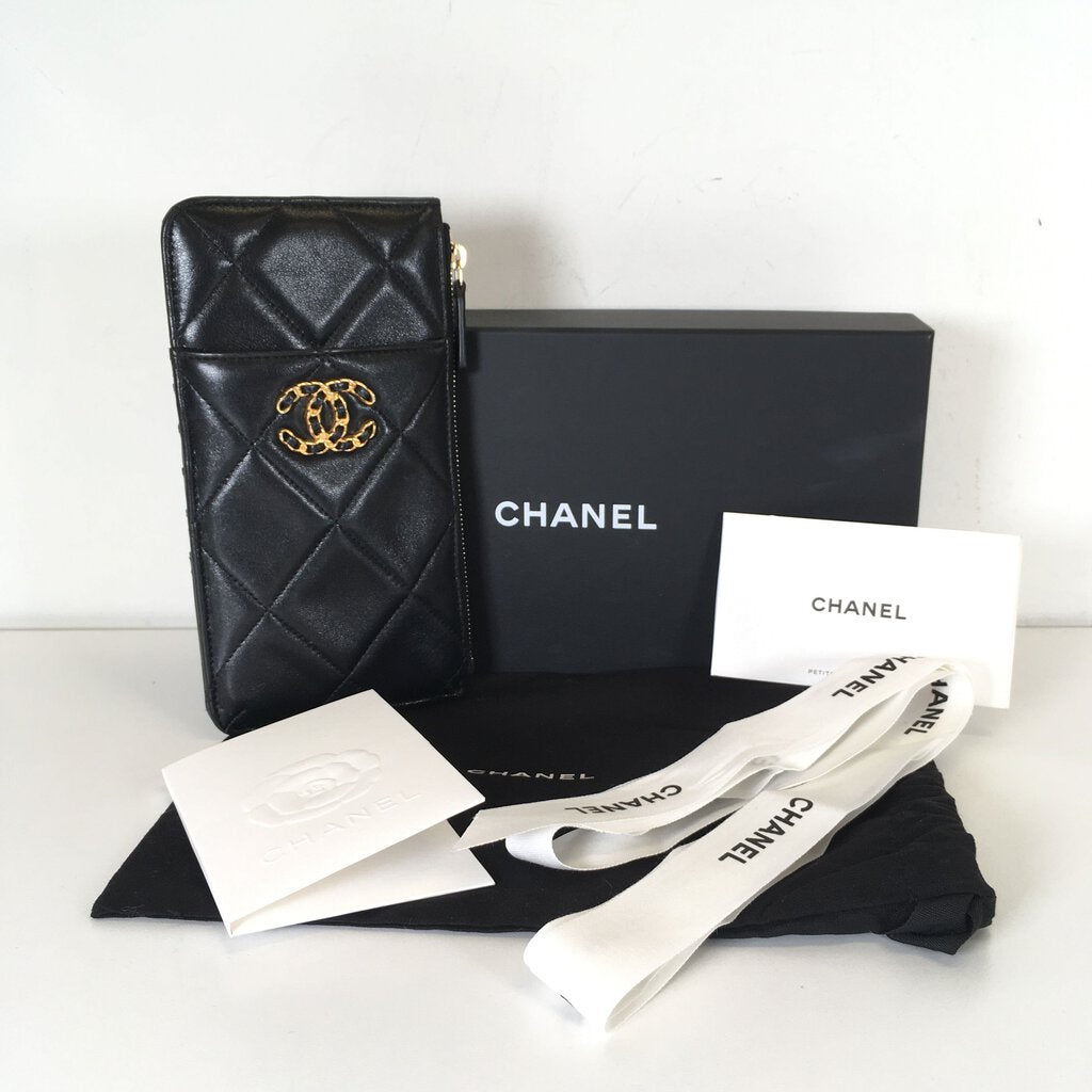 Chanel 19 Wallet