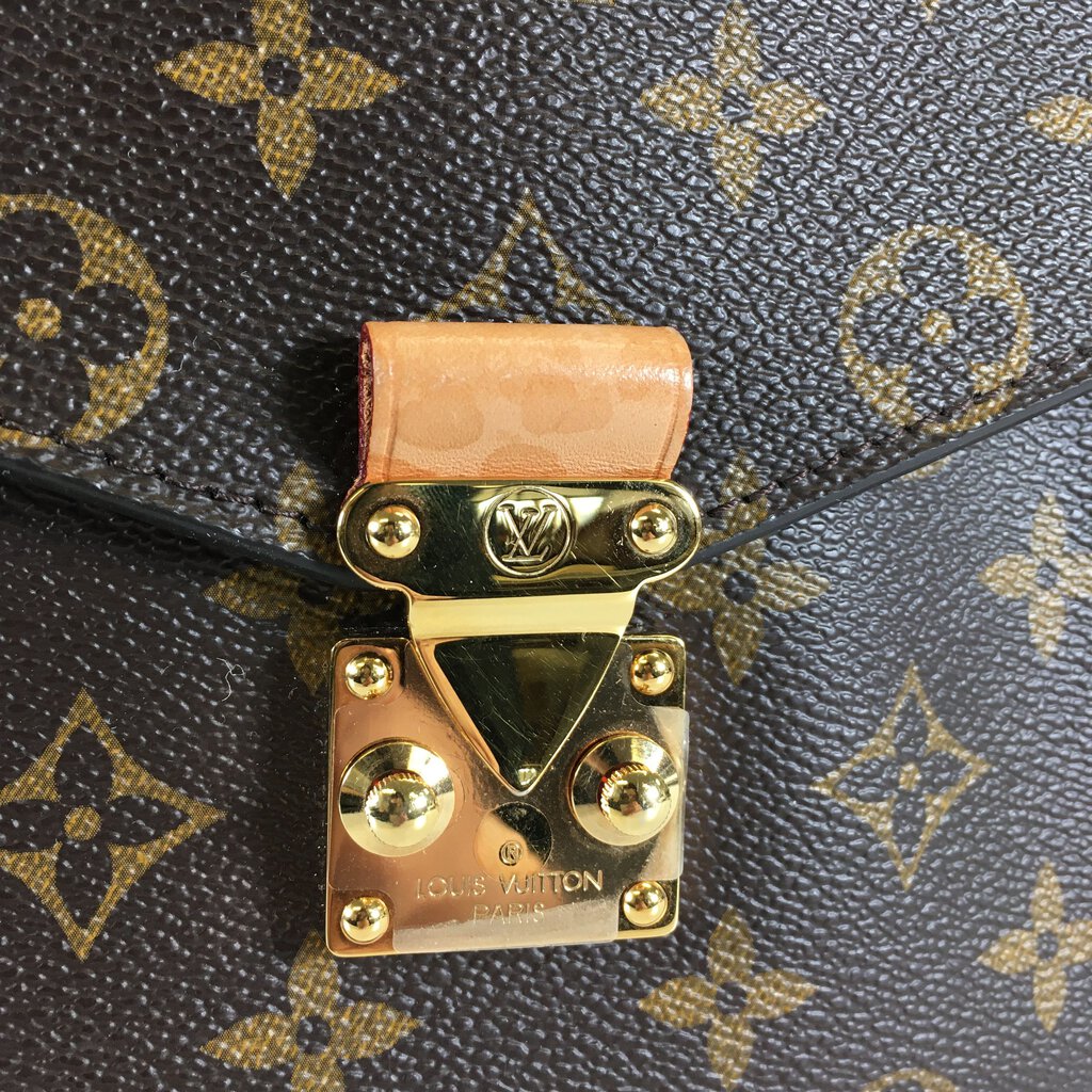 Louis Vuitton Pochette Metis