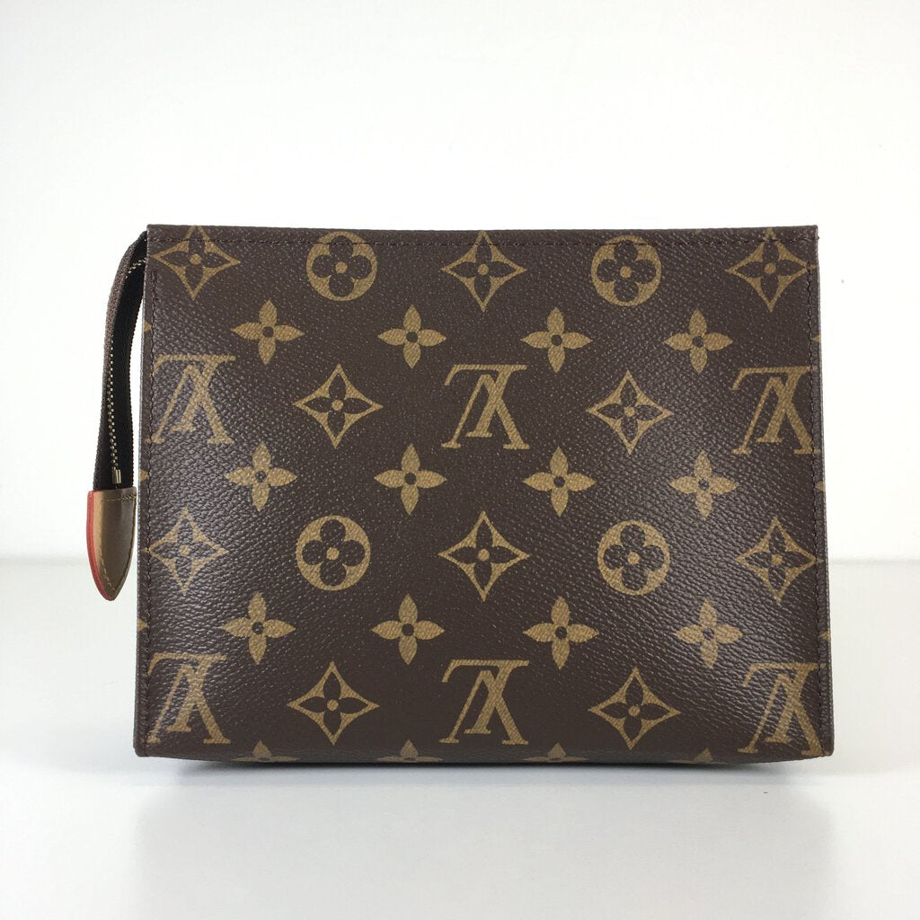 Louis Vuitton Toiletry 19