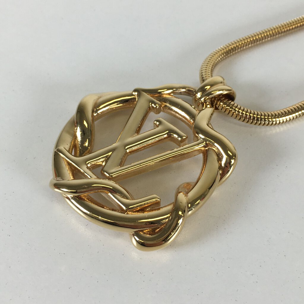 Louis Vuitton Garden Pendant