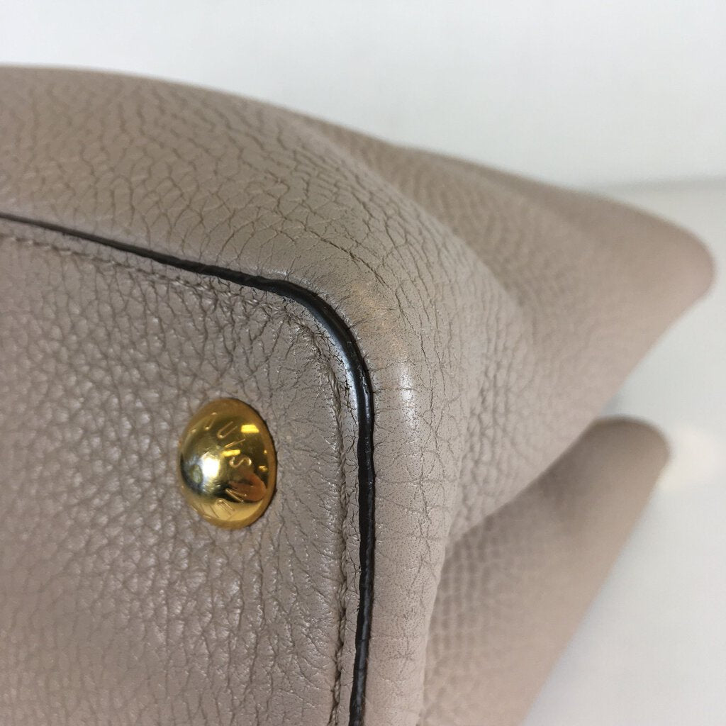 Louis Vuitton Capucines PM