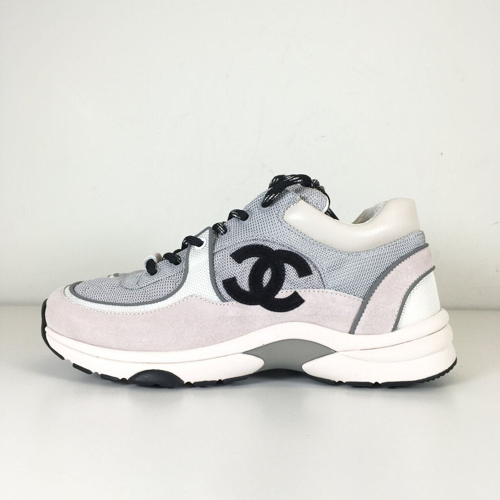 Chanel 21b Sneakers