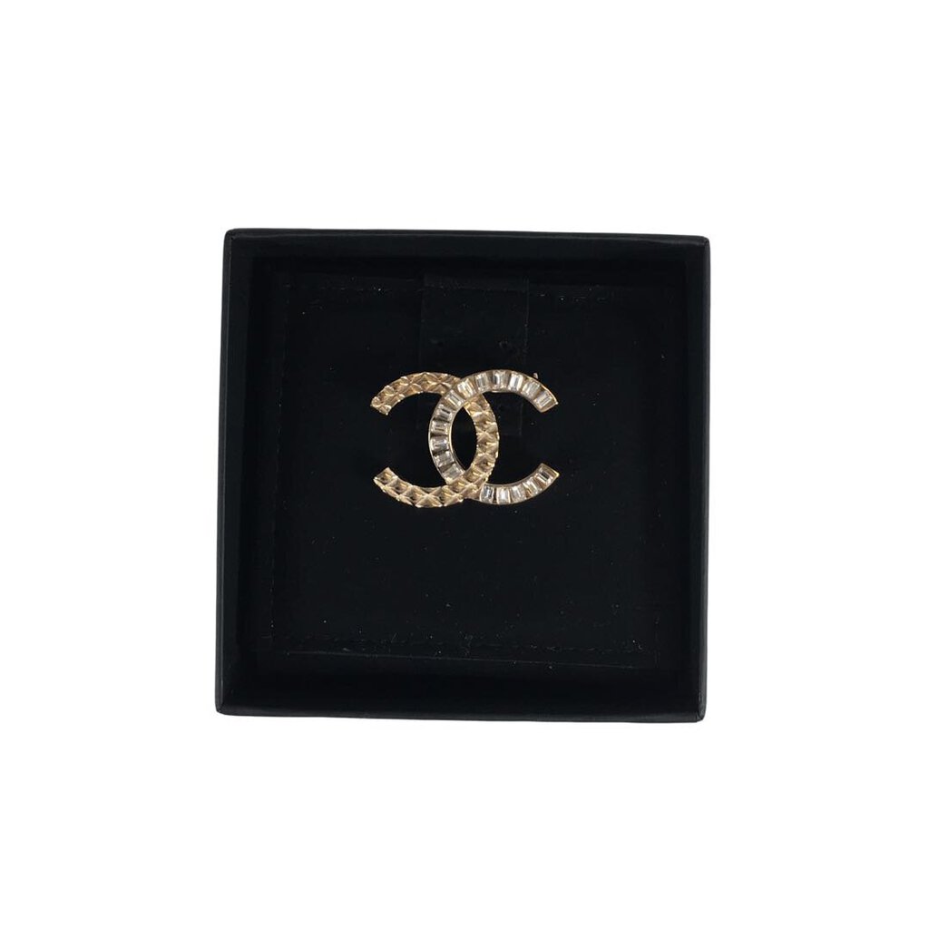 Chanel CC Gold Brooch