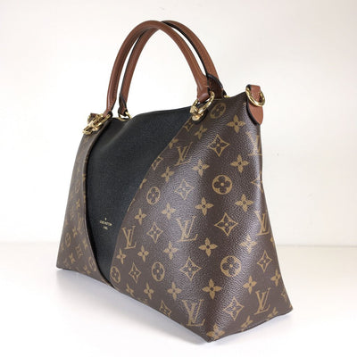 Louis Vuitton V Tote