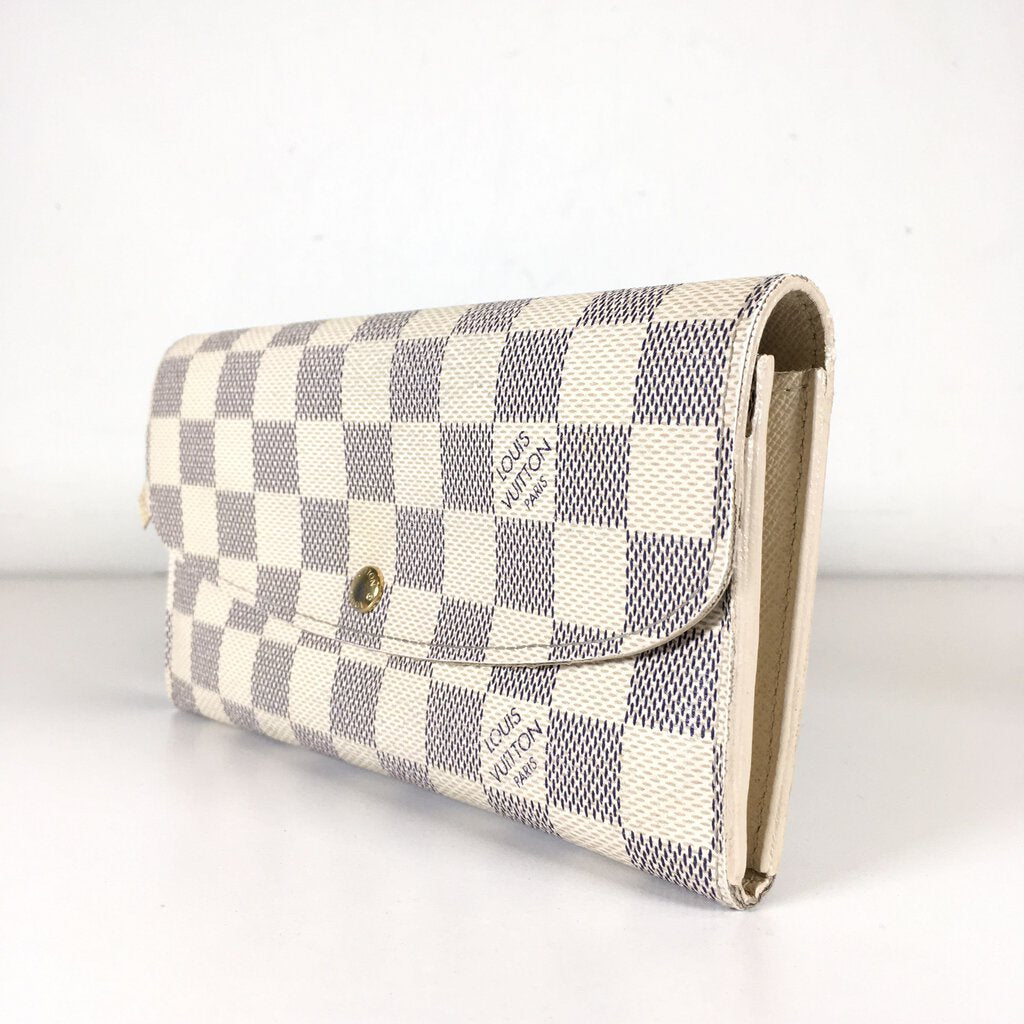 Louis Vuitton Emilie Wallet