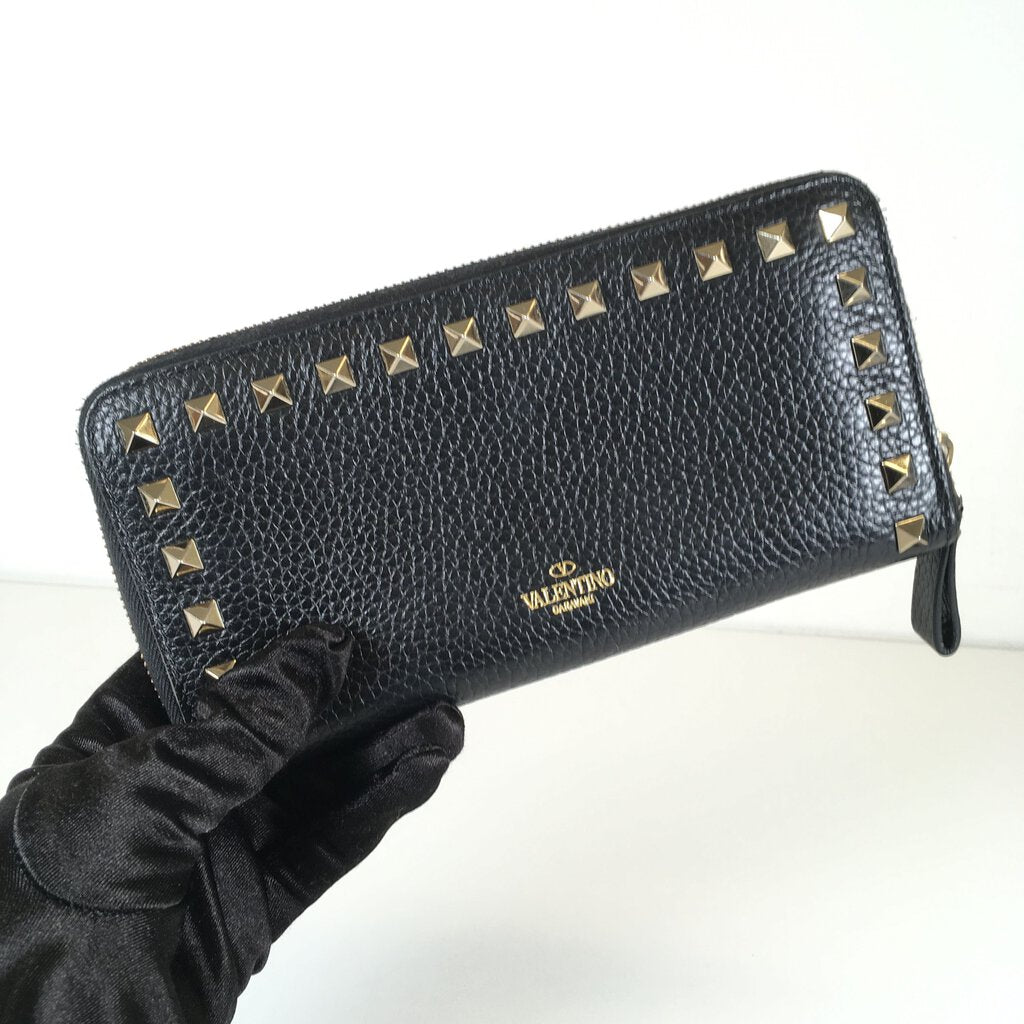 Valentino Rockstud Zippered Wallet