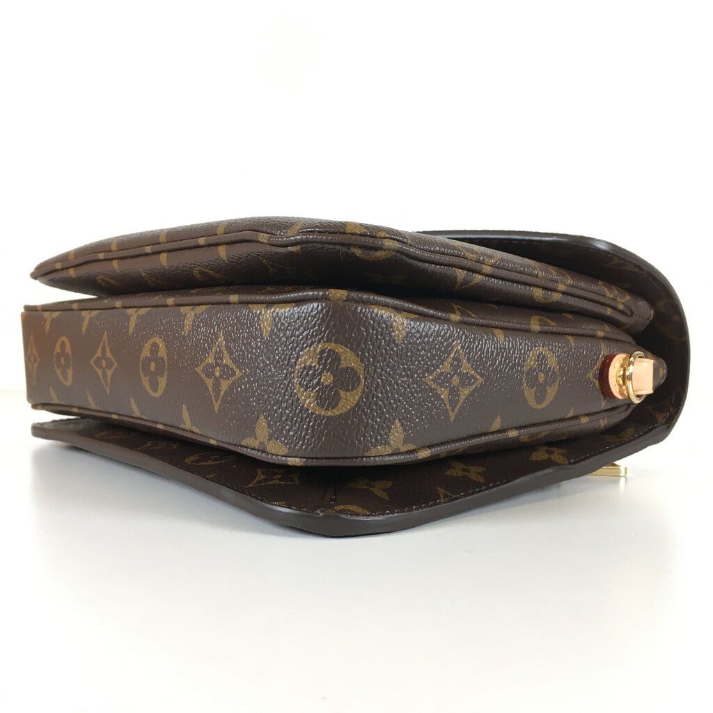 Louis Vuitton Pochette Metis