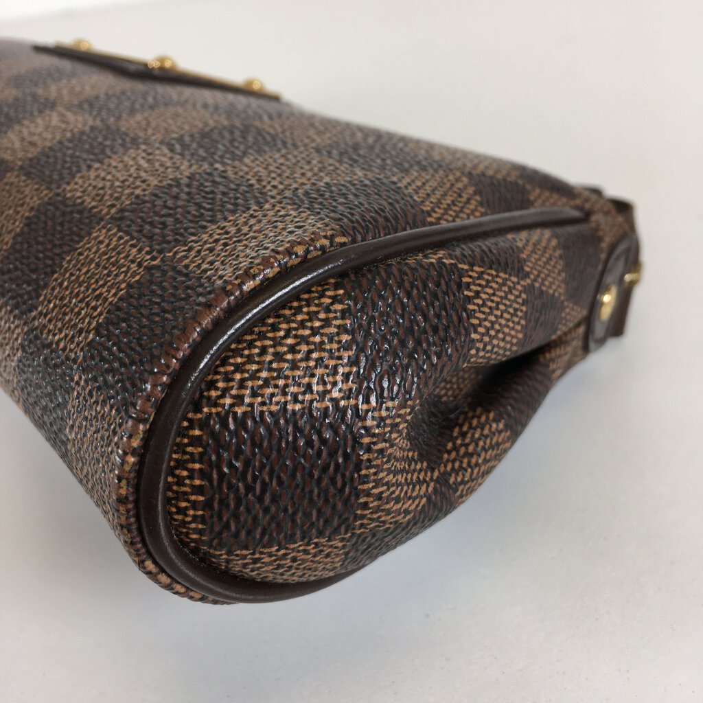 Louis Vuitton Eva Clutch