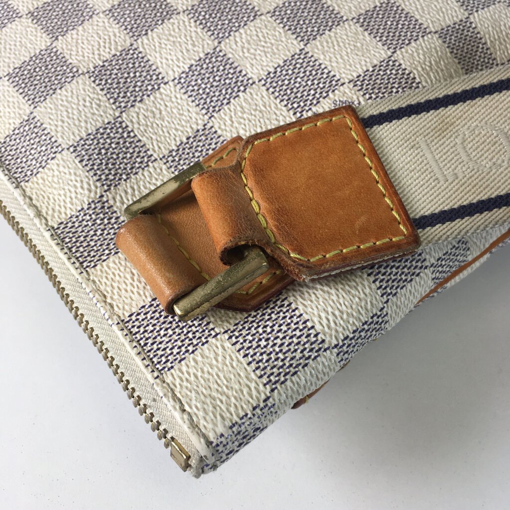 Louis Vuitton Bosphore Messenger Bag