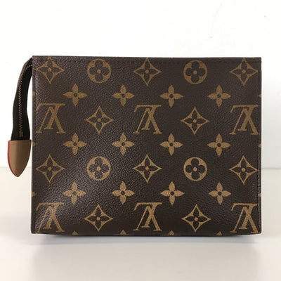 Louis Vuitton Toiletry 19