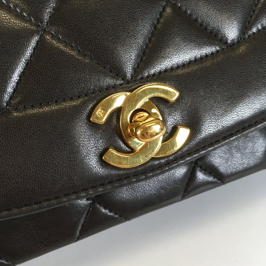 Chanel Vintage Diana