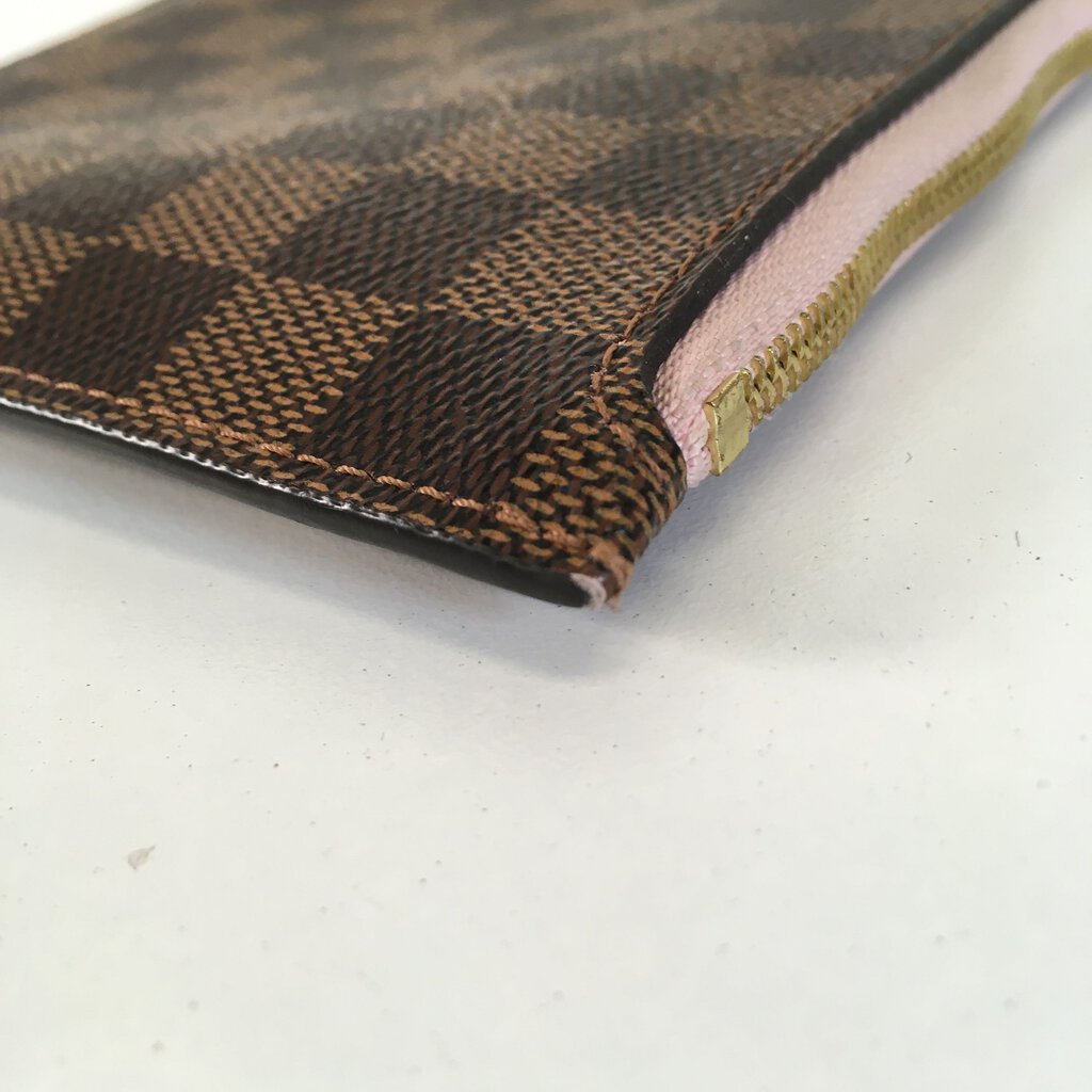 Louis Vuitton Neverfull Pouch