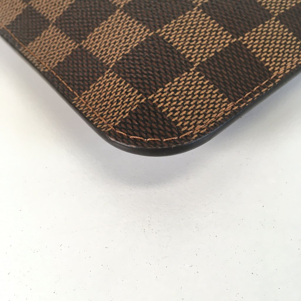 Louis Vuitton Neverfull Pouch