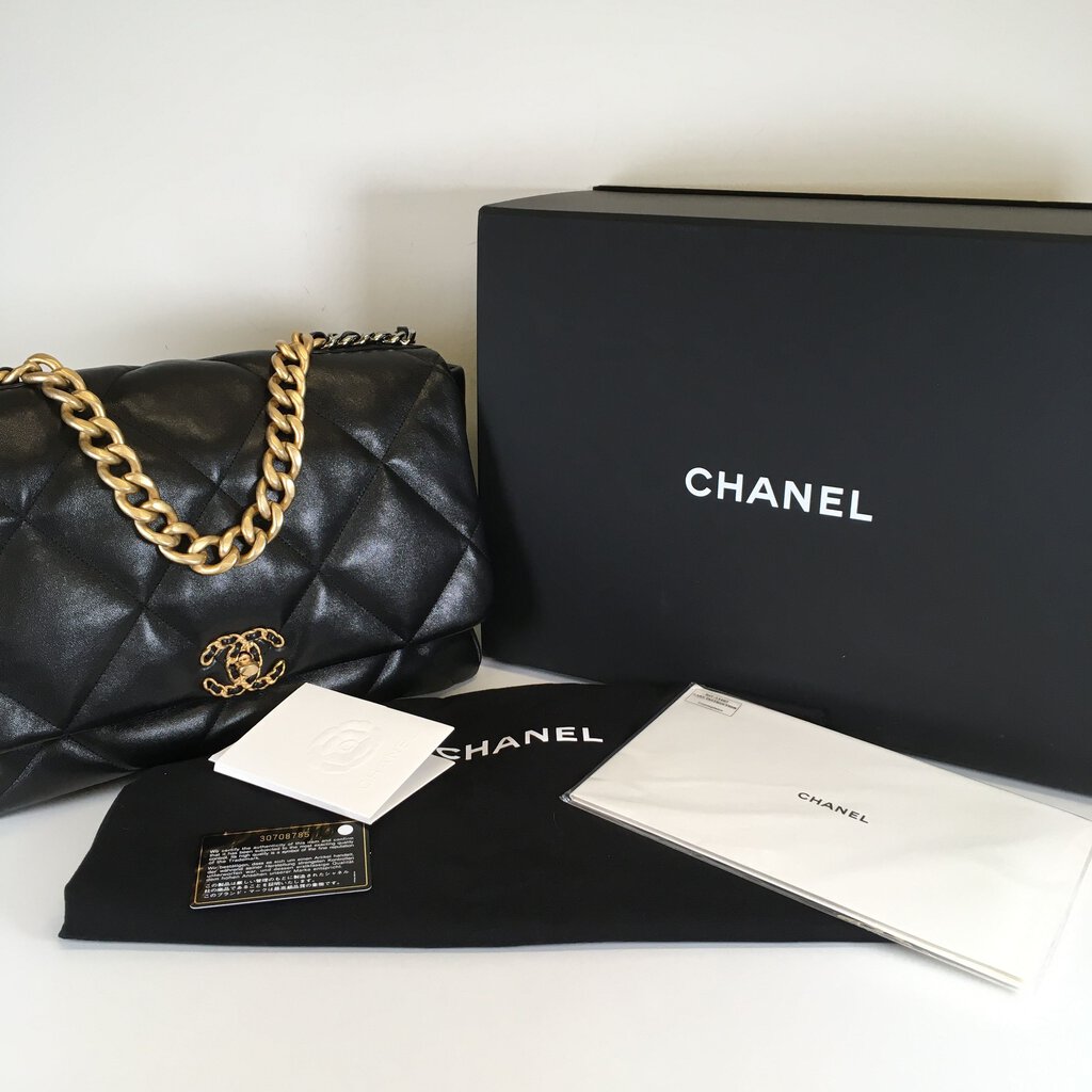 Chanel 19 Maxi Flap