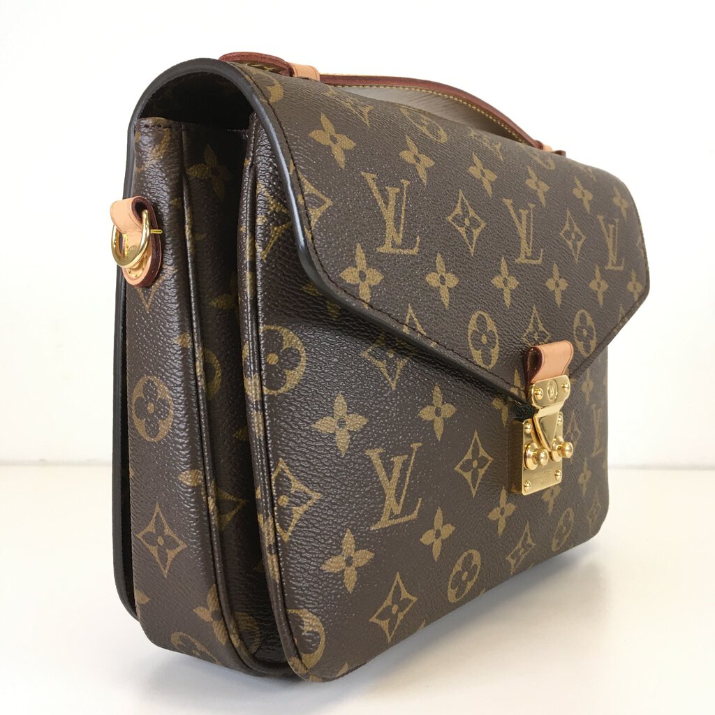 Louis Vuitton Pochette Métis