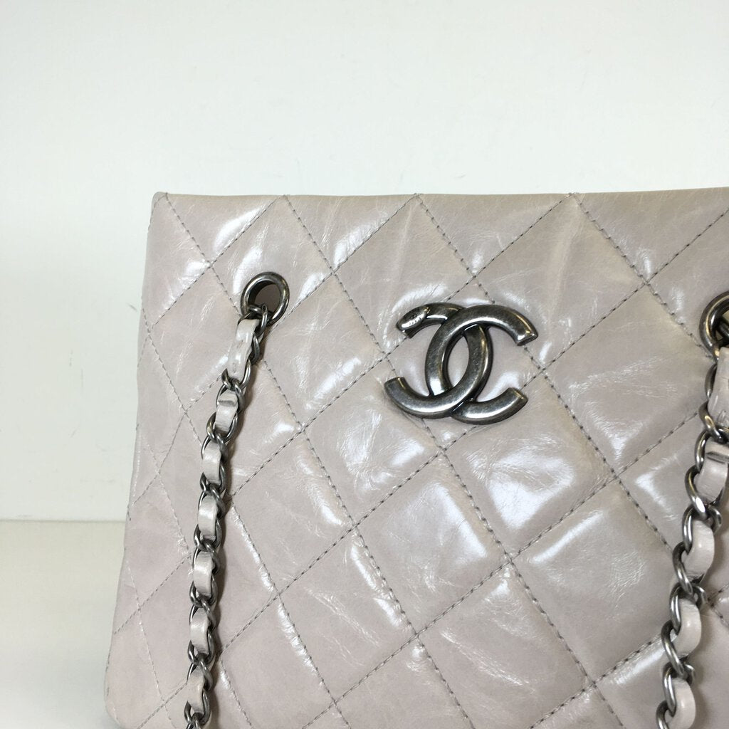 Chanel Seasonal Shopping Tote