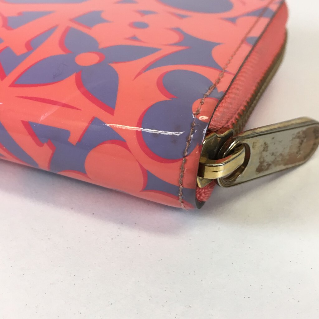 Louis Vuitton Zippy Wallet