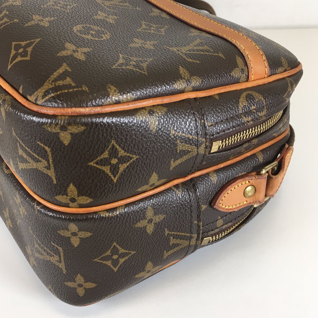 Louis Vuitton Reporter Bag