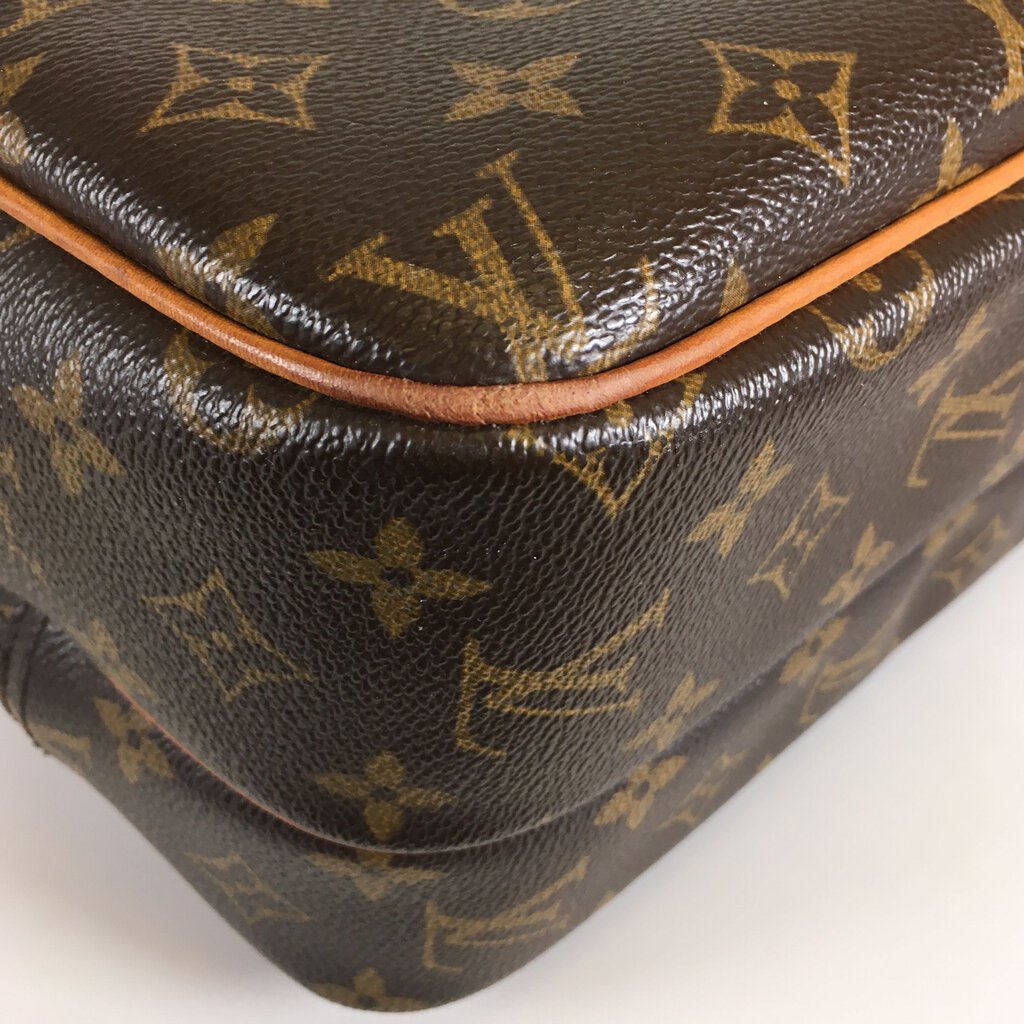 Louis Vuitton Reporter Bag