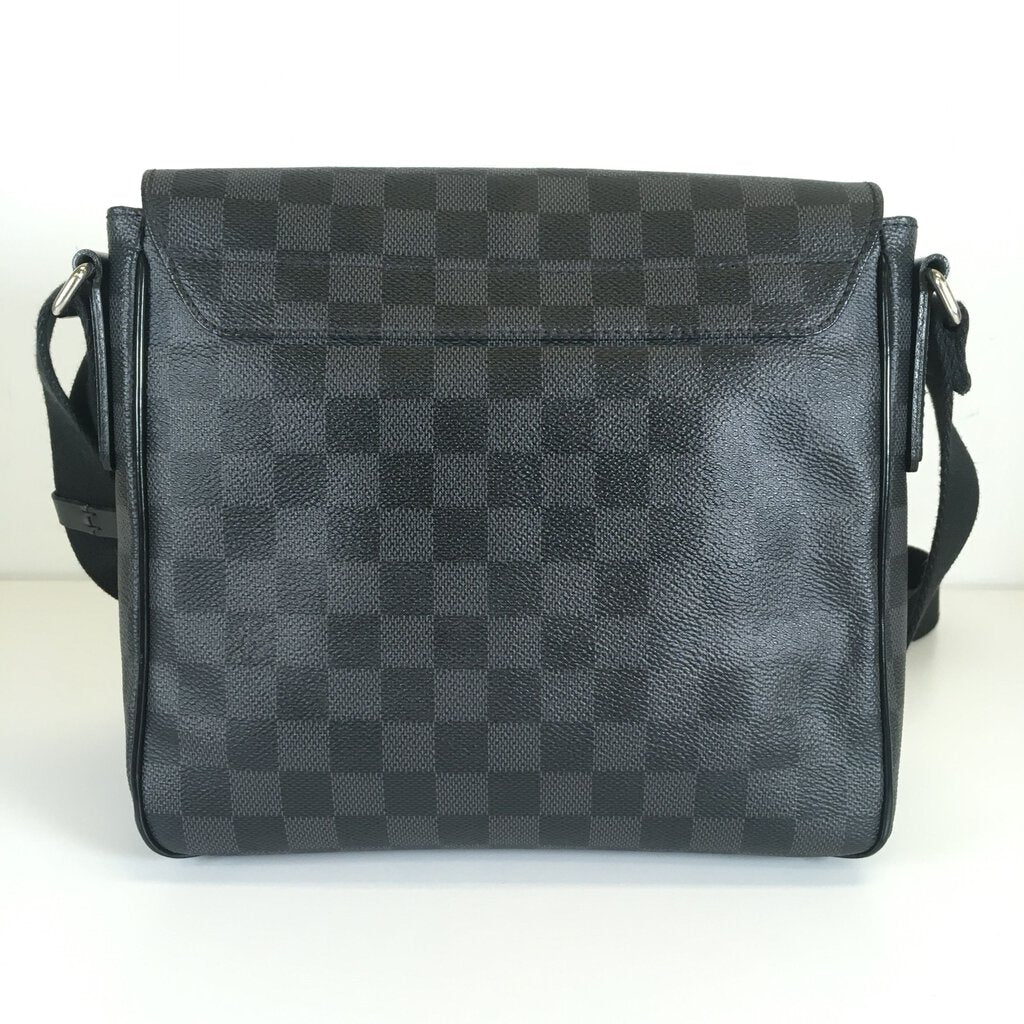 Louis Vuitton District Messenger Bag