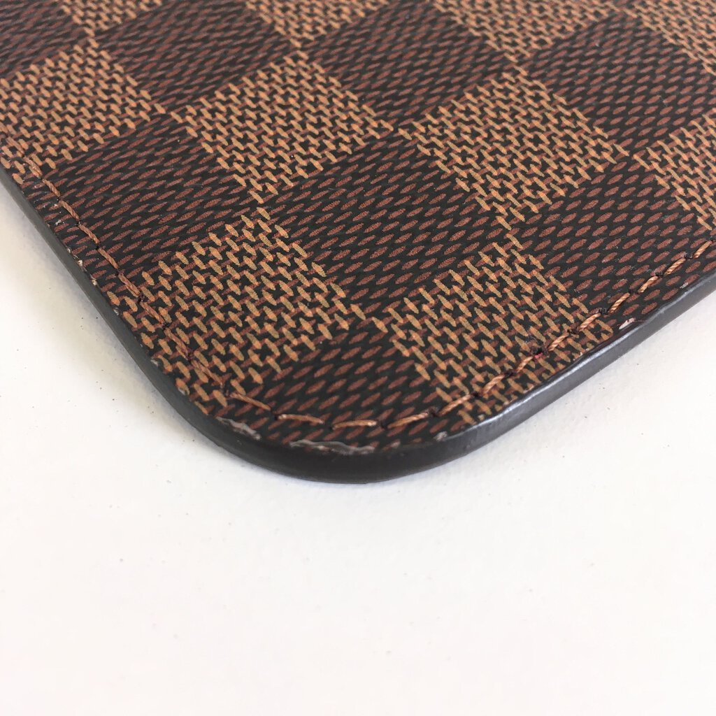 Louis Vuitton Neverfull Pouch