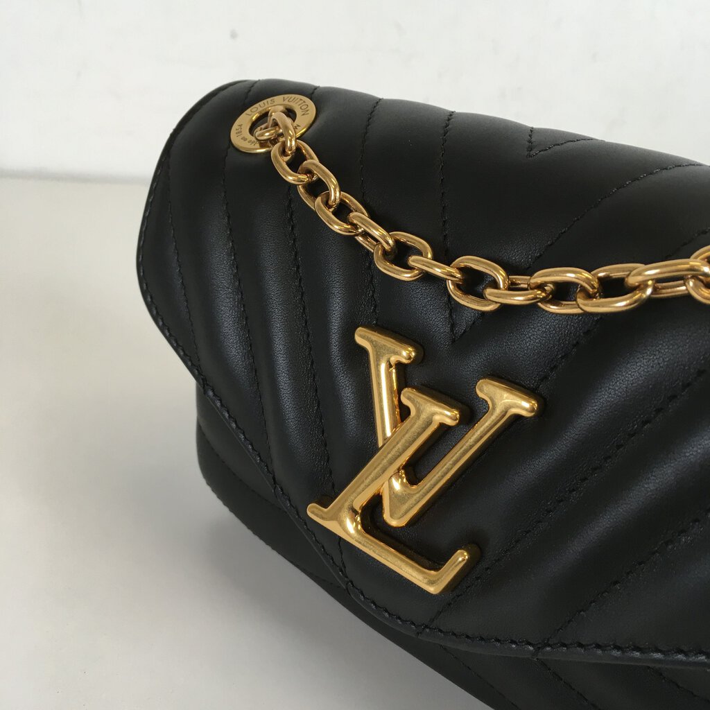 Louis Vuitton New Wave Chain PM