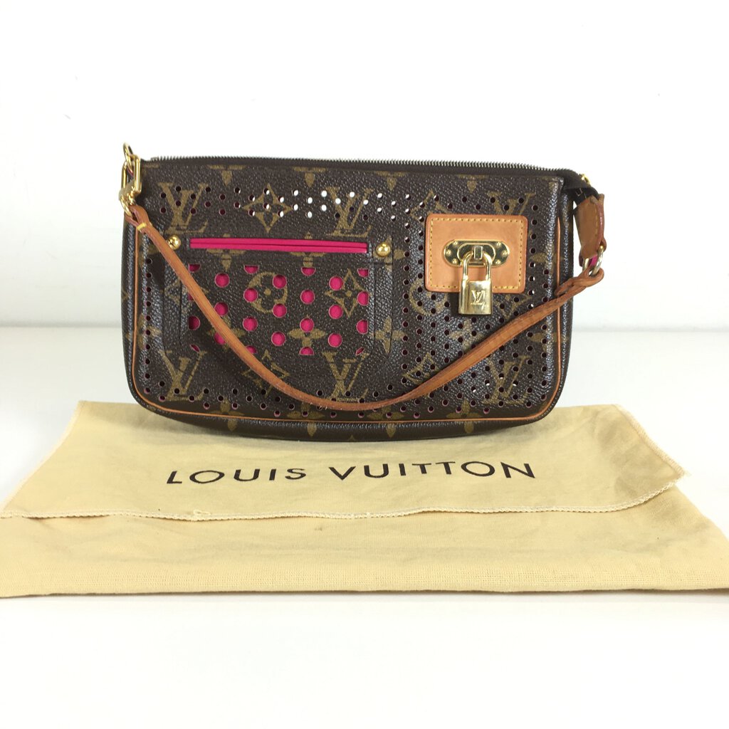 Louis Vuitton Pochette Accessories