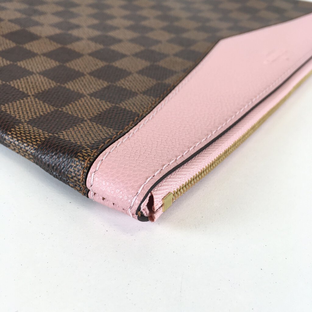 Louis Vuitton Daily Pouch