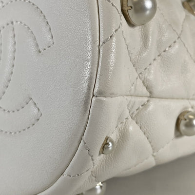 Chanel About Pearls Bucket Bag