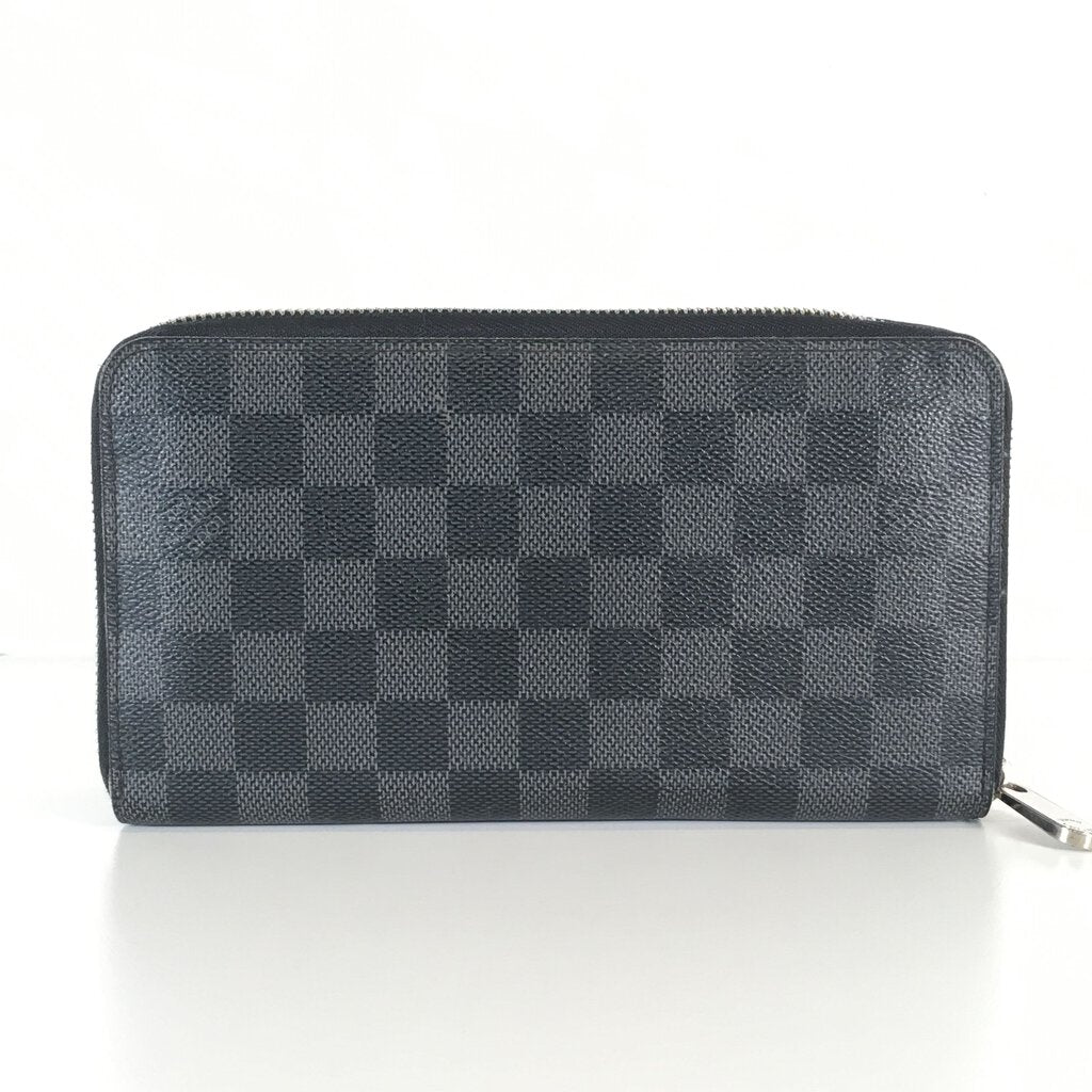 Louis Vuitton Zippy Organizer Wallet