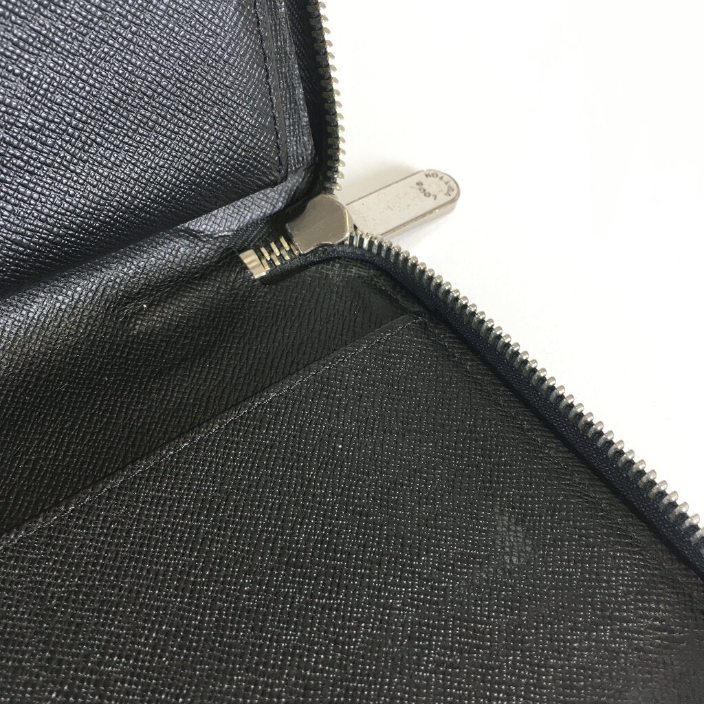 Louis Vuitton Zippy Organizer Wallet